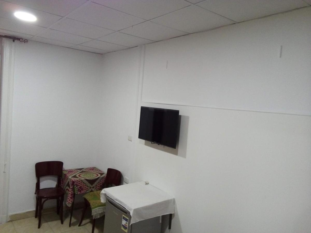 Claridge Hostel *