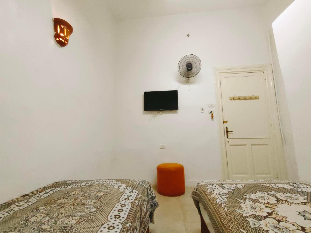 Hostal Claridge
